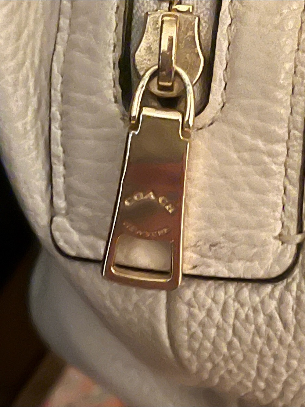 Coach Kristy 2021  Pebbled Leather Shoulder Bag in Chalk. Pristine condition - Picture 4 of 8